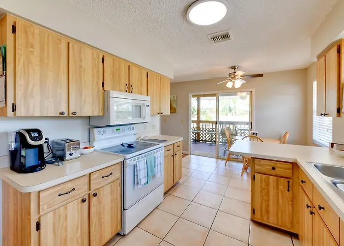 Coastal Oasis With Shared Pool, 2 Mi To Beach!