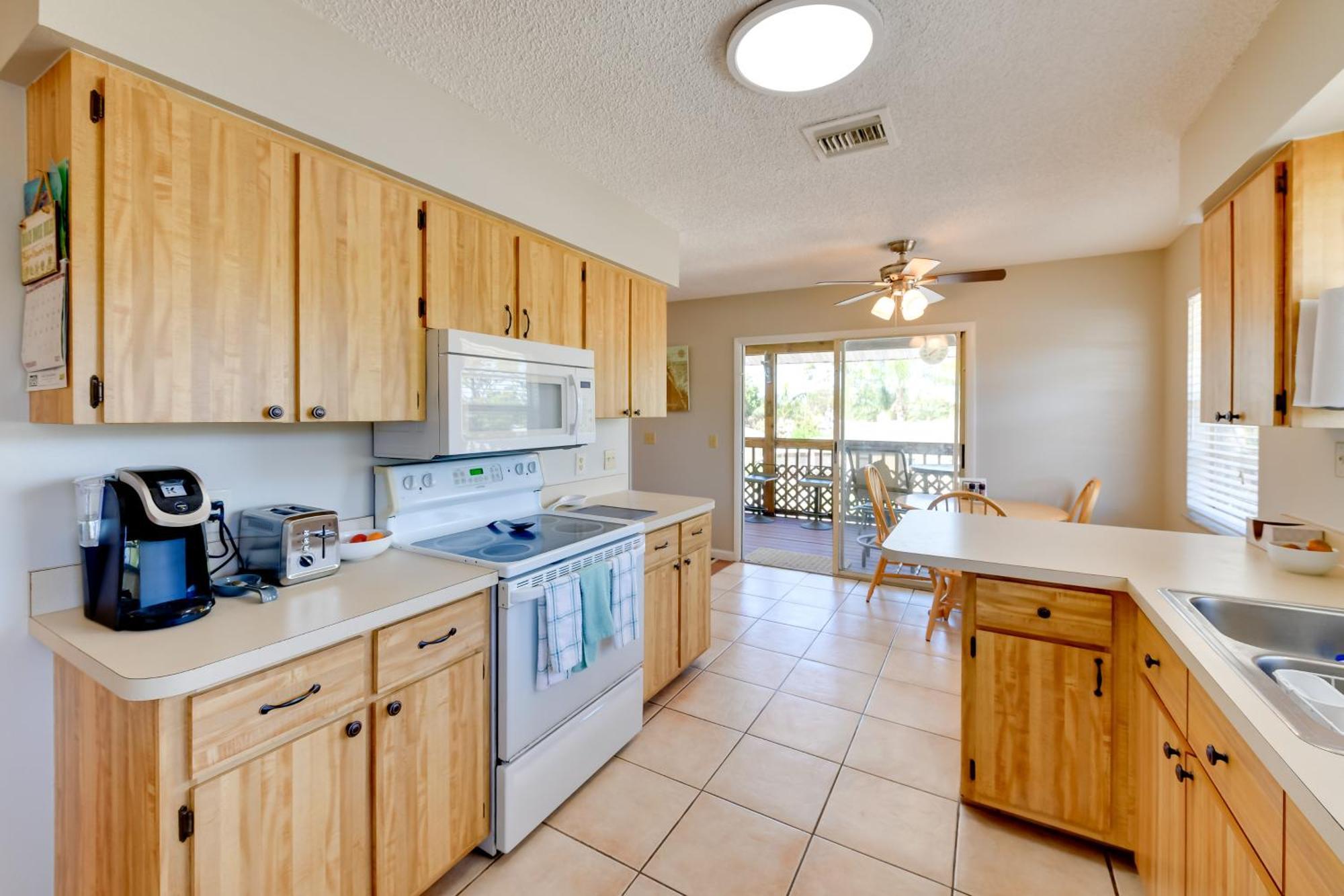 Coastal Oasis With Shared Pool, 2 Mi To Beach!