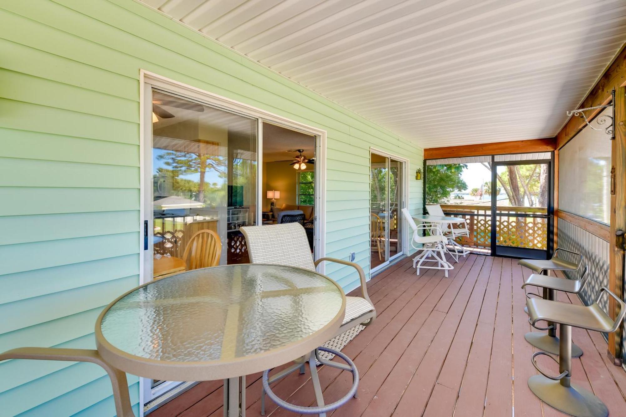 Holiday home Coastal Oasis With Shared Pool, 2 Mi To Beach!
