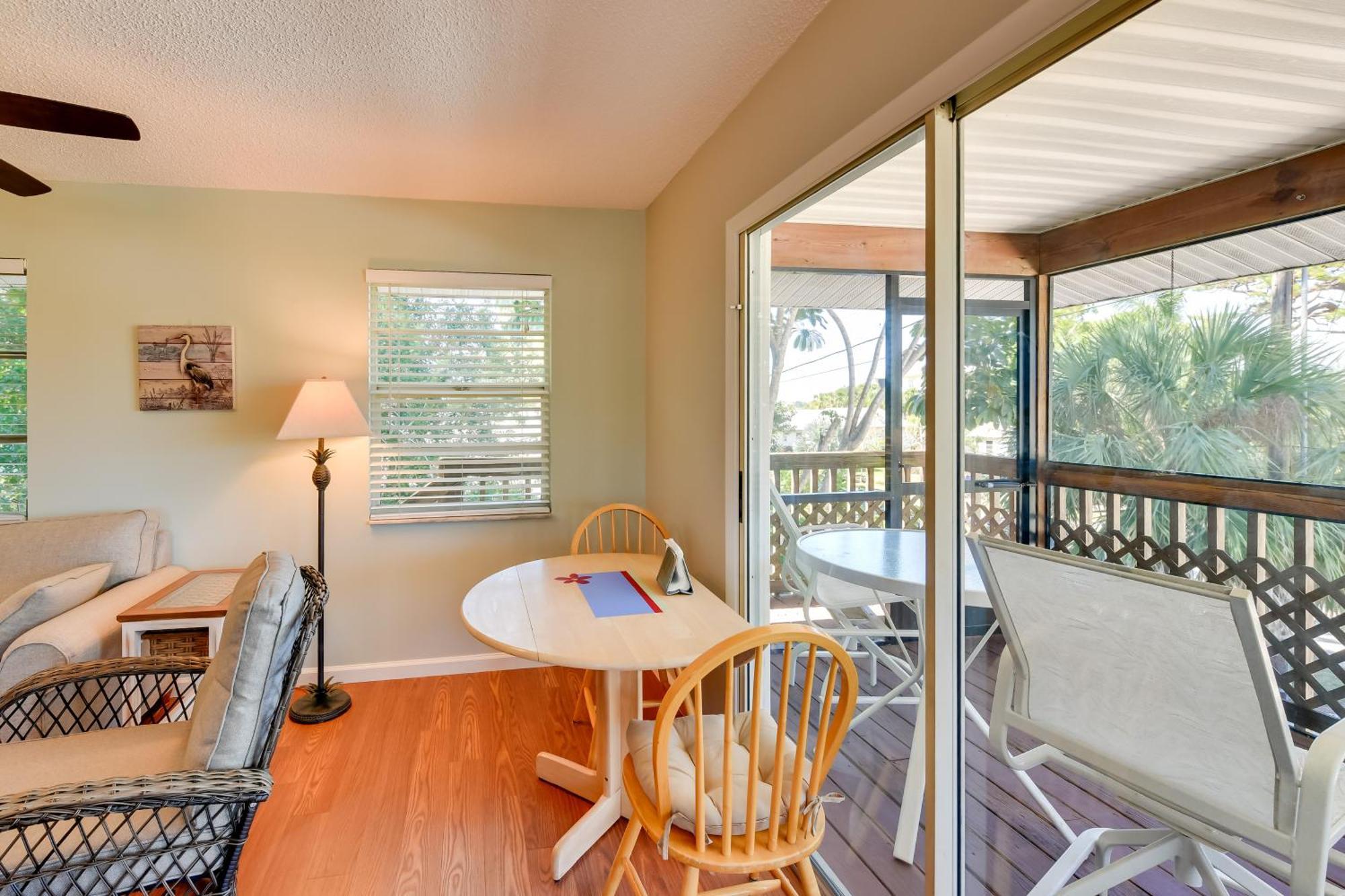 Coastal Oasis With Shared Pool, 2 Mi To Beach! Holiday home Englewood