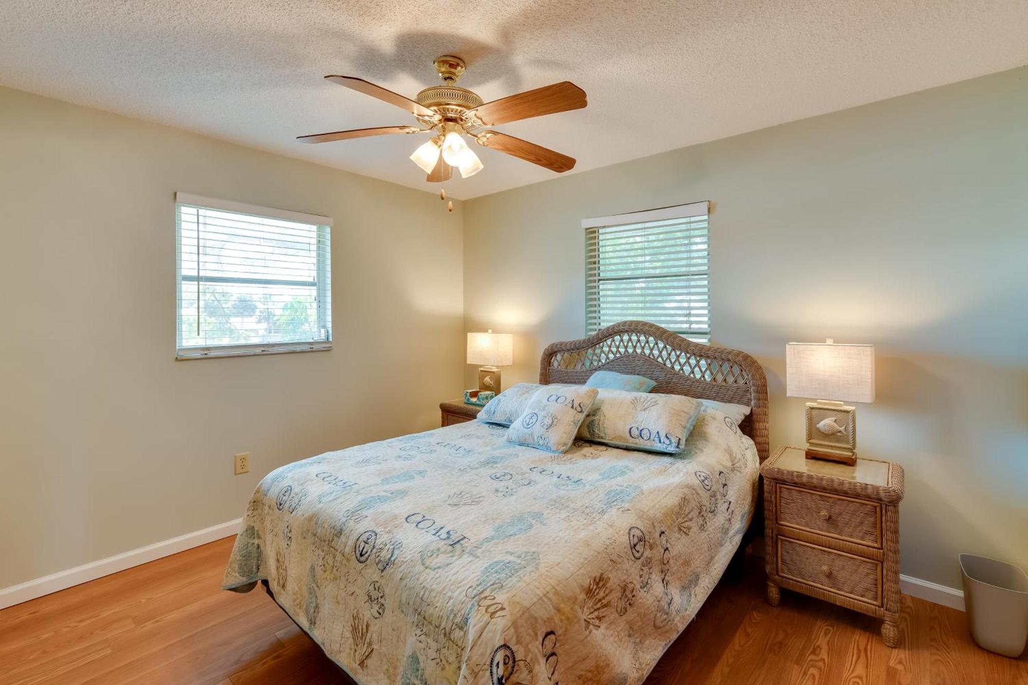 Holiday home Coastal Oasis With Shared Pool, 2 Mi To Beach! *