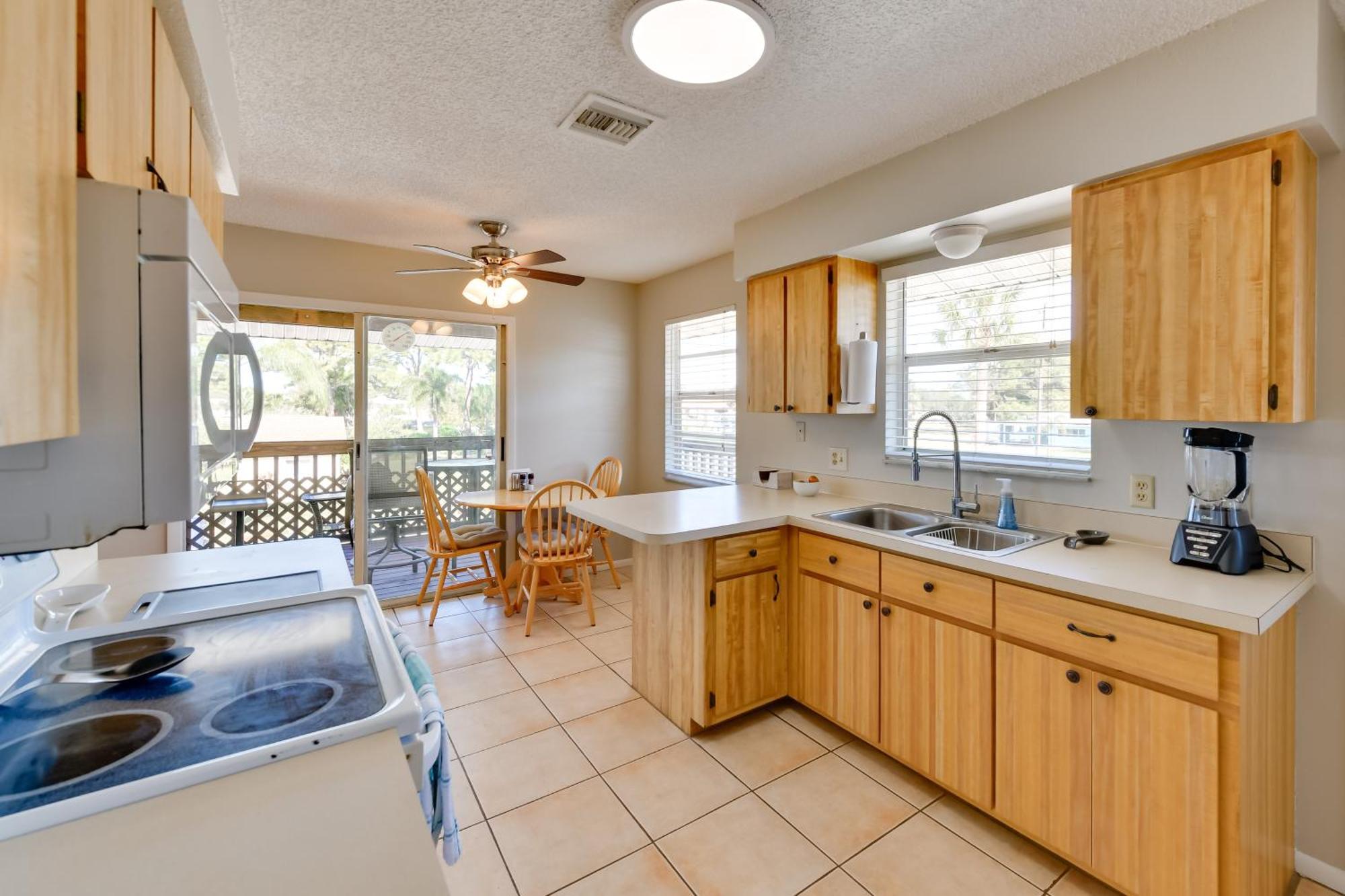 Coastal Oasis With Shared Pool, 2 Mi To Beach! *