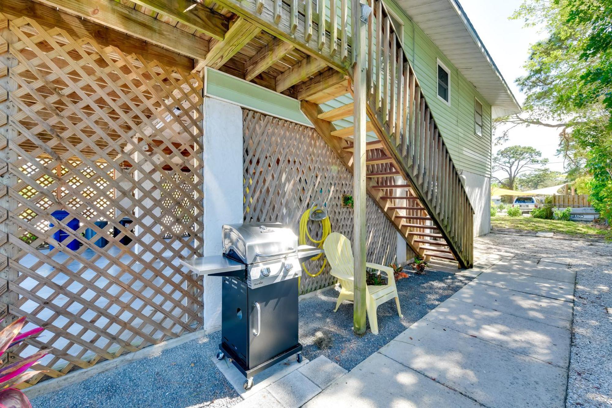 Holiday home Coastal Oasis With Shared Pool, 2 Mi To Beach!
